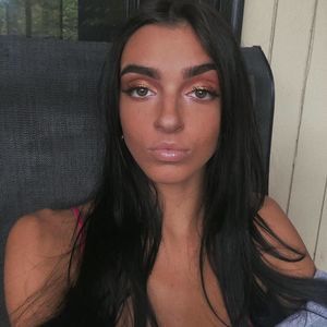 Meet your Posher, Piatra